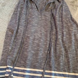 Women’s Large comfy blouse